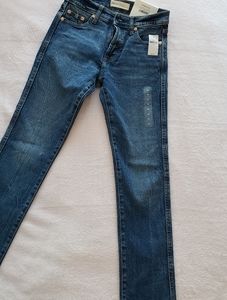 NWT Gap jeans, size 25